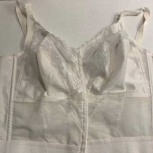 𝅺VINTAGE Carnival full figure bra size 44 D- good condition - Picture 2 of 14